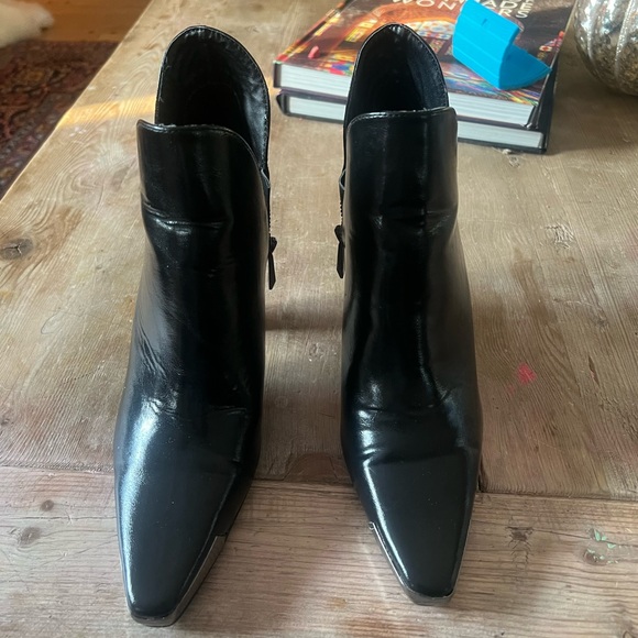 Zara woman’s Black Leather Ankle Boots - Picture 2 of 12